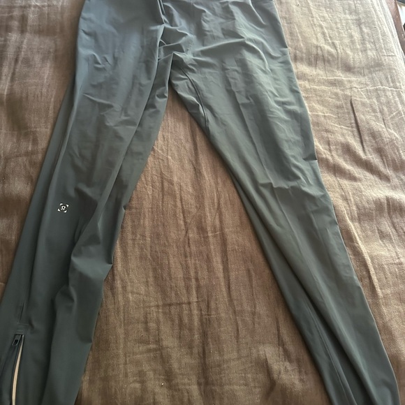 Lululemon Jogger CA 35801 RN106259 P6 - Picture 2 of 2